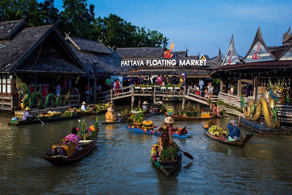 pattaya flooting market